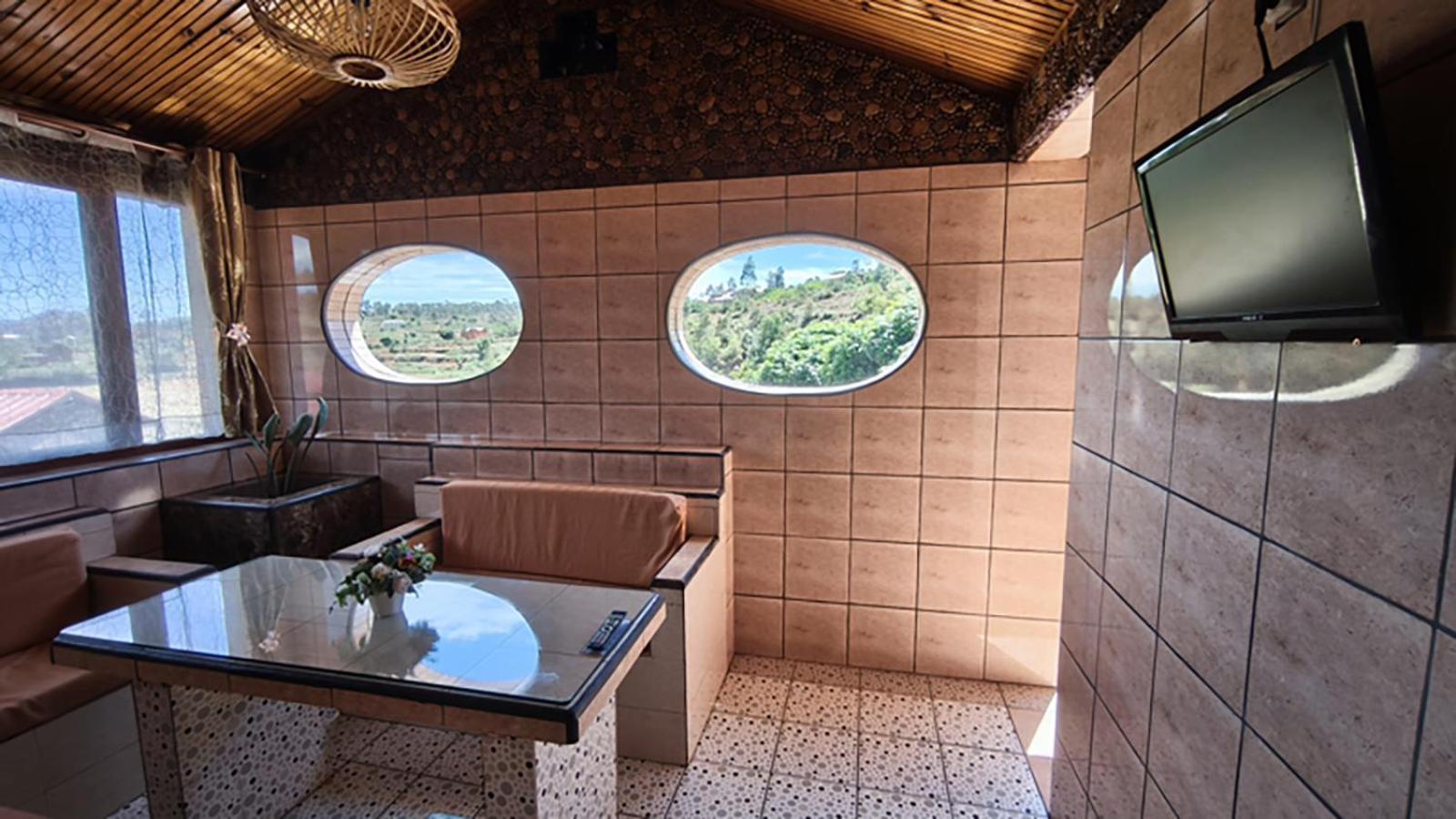 Hotel Restaurant Le Miamiam Glouglou Ambositra Luaran gambar